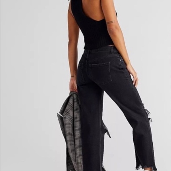 Free People Maggie Mid Rise Jeans. Color: Black - Picture 4 of 8